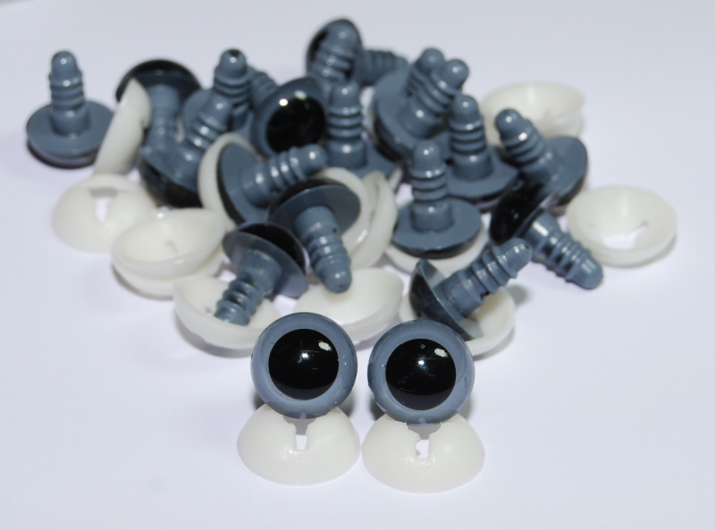 Pack of 10 Pairs - 15mm Grey Eyes with Plastic Backs
