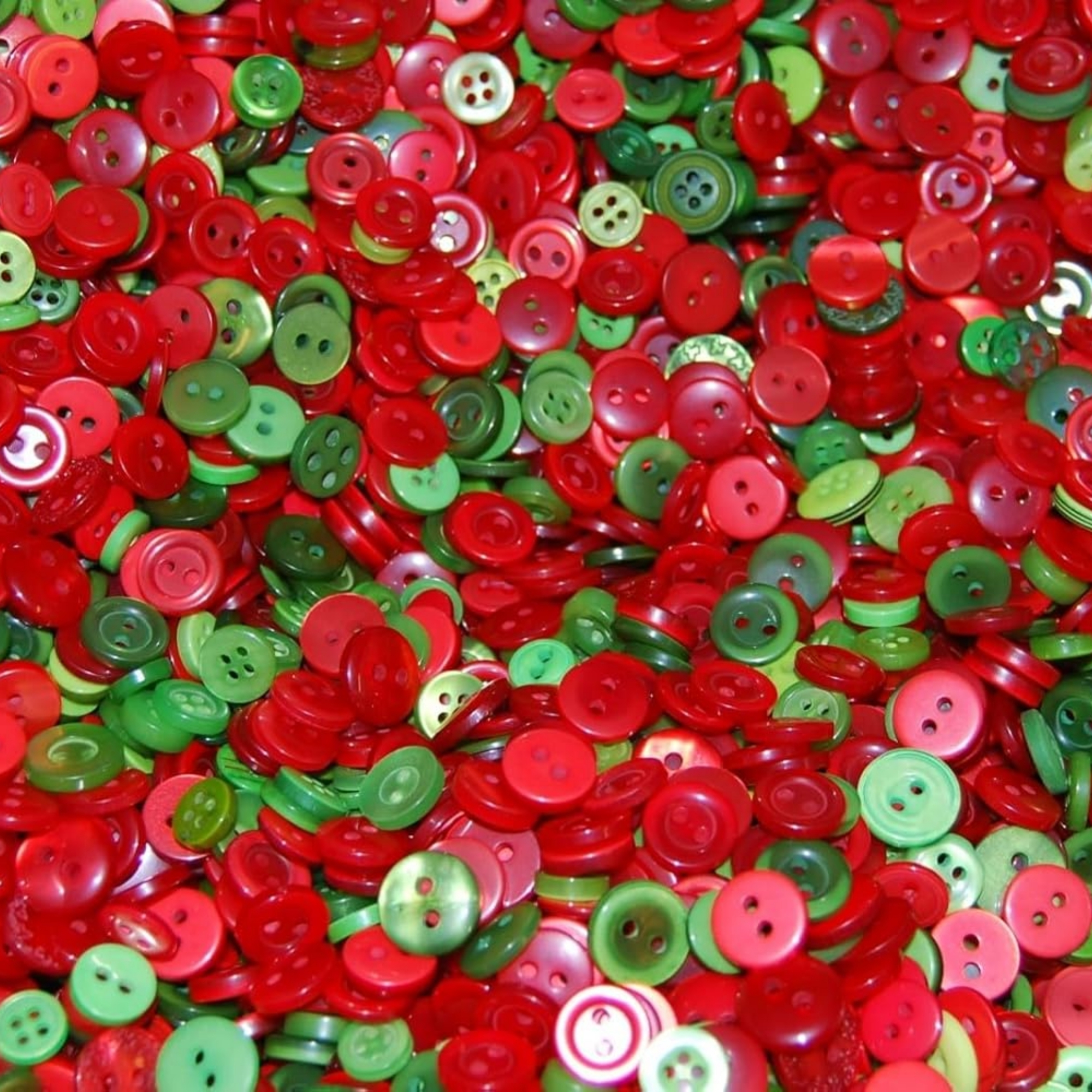 Tiny Red & Green Buttons - Mixed Small Sizes - Image 3