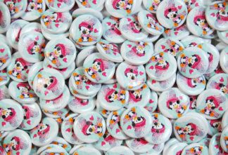 Children's Printed Wooden Buttons (Penguin with Hat - 20mm)