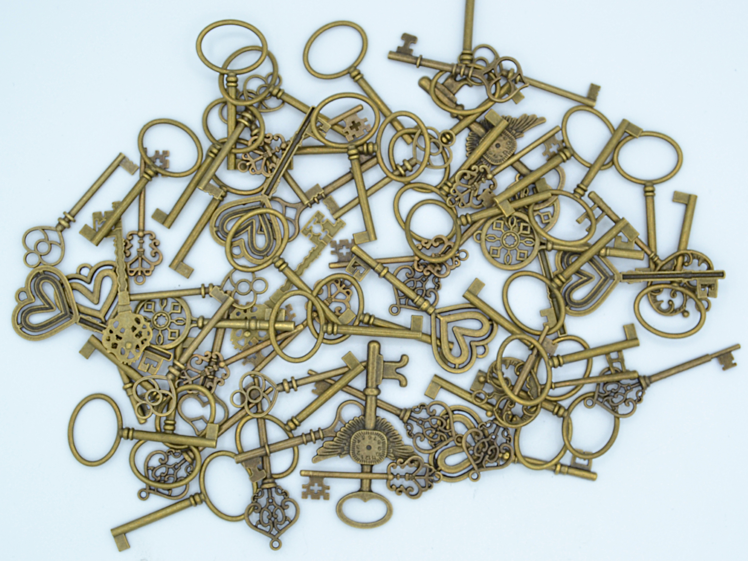 Pack of 50g - Antique Brass Steampunk Keys