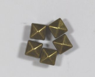 Pack of 5 - 10mm Brass Pyramid Rivets
