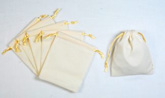 10cm x 12cm Cream STRAIGHT Velvet Jewellery Bags