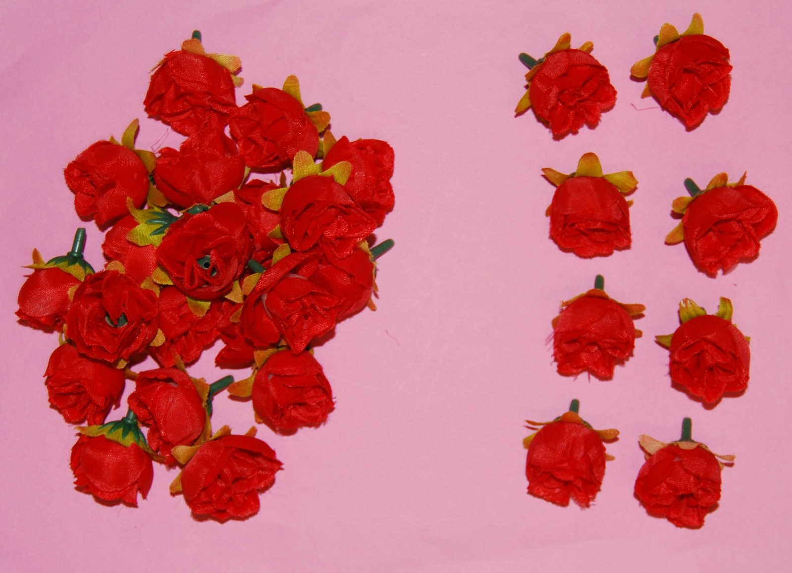 Pack of 10 - 30mm Red Mini Rose Buds