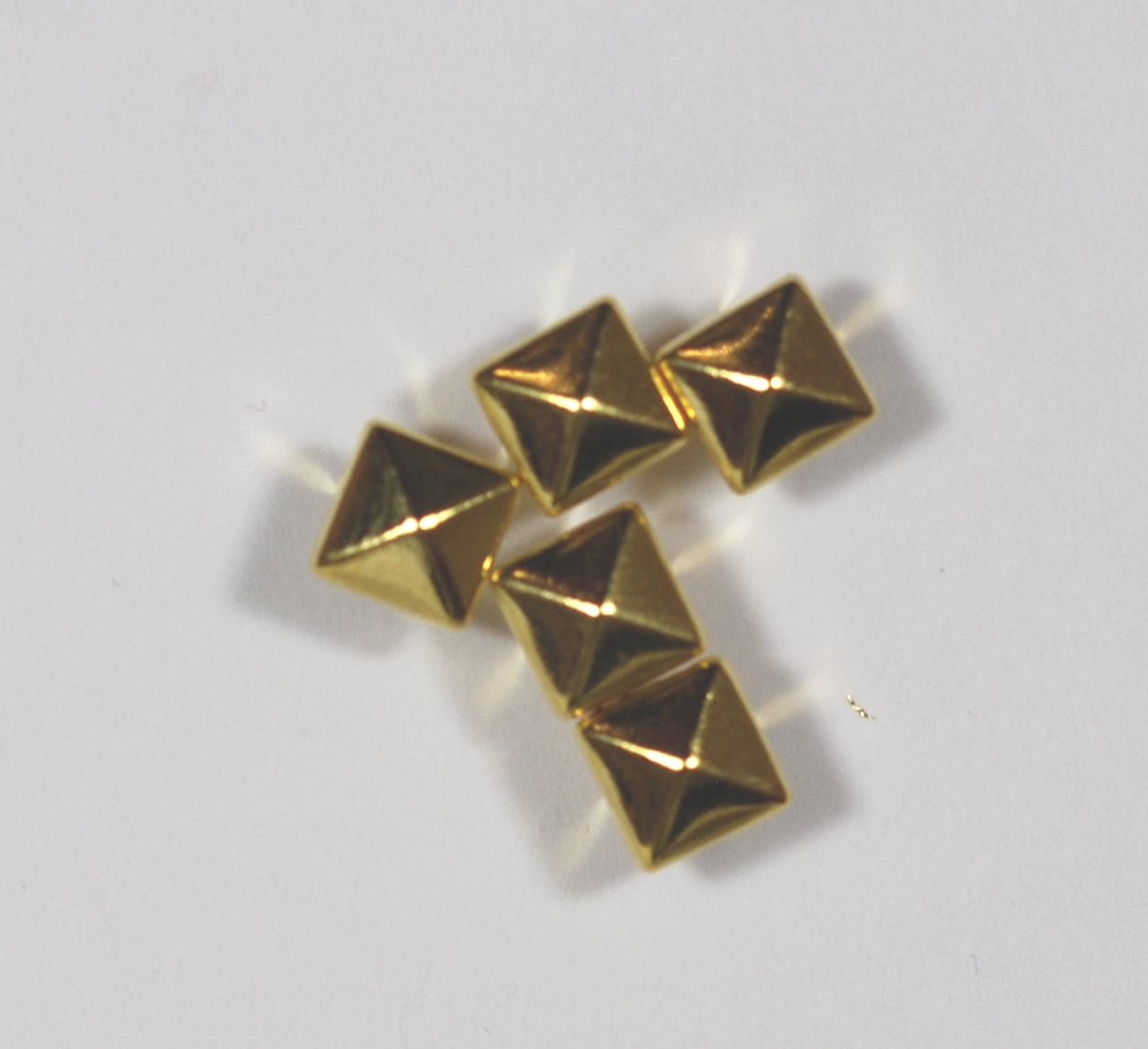Pack of 5 - 10mm Gold Pyramid Rivets