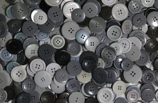 Pack of 100g - LARGE GREY Buttons - Mixed Sizes for Sewing and Crafting 25mm to 40mm