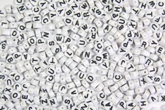 heart acrylic aplhabeat beads mixed celloexpress