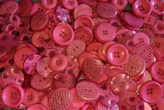 Pack of 100g - LARGE FUCHSIA PINK Buttons - Mixed Sizes for Sewing and Crafting 25mm to 40mm