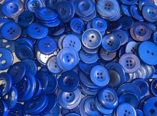 Pack of 100g - LARGE ROYAL BLUE Buttons - Mixed Sizes for Sewing and Crafting 25mm to 40mm