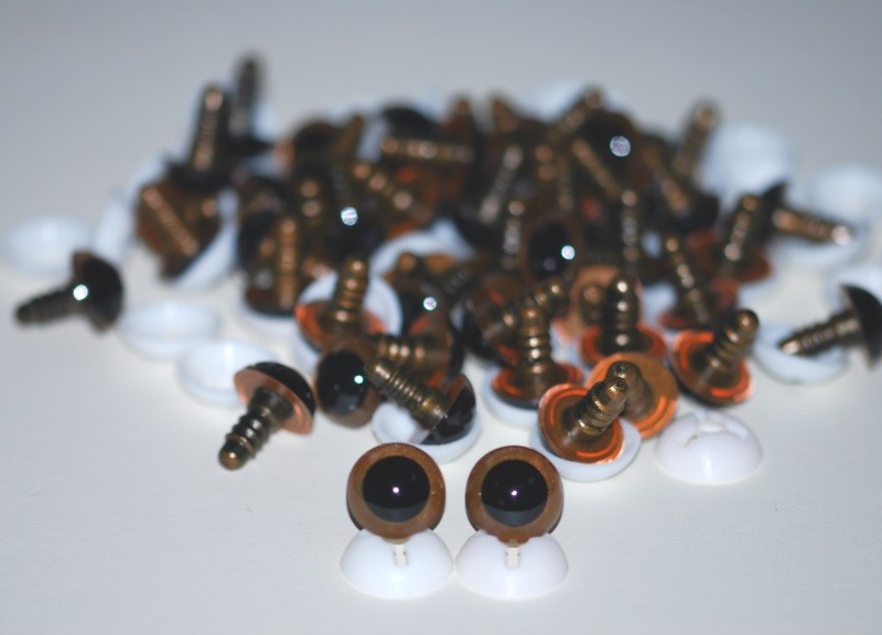 Pack of 25 Pairs - 15mm Light Brown Glass Like Eyes with Plastic Backs