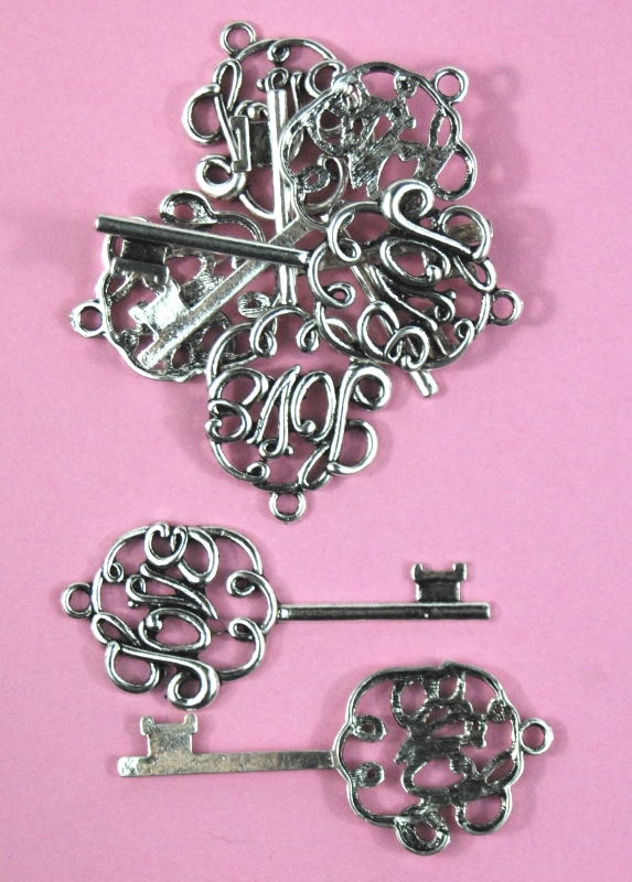 Pack of 25 - Antique Silver Love Keys - Metal Charms Steampunk