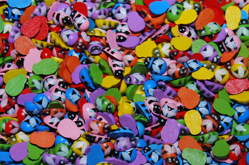 Pack of 50 - 9x12mm Mixed No Adhesive Bees - For Scrapbooking/Card Making