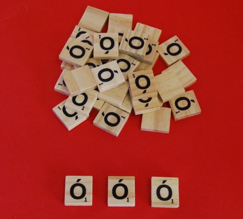 Pack of 100 - Ó - Irish Fada Scrabble Tiles