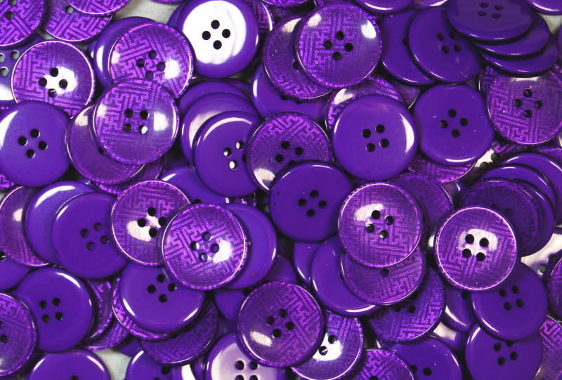 Pack of 5 Purple Pattern 7 25mm Pearlised Resin Buttons