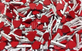 30mm Red Loveheart White Pegs
