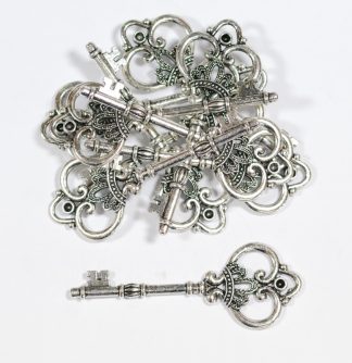 Pack of 10 - Silver Regal Keys - Metal Charms Steampunk