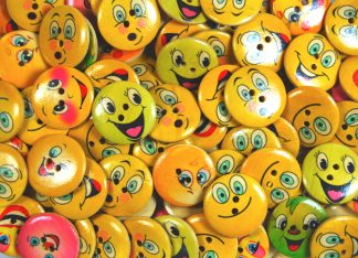 Children's Printed Wooden Buttons (Mixed Faces 3 - 25mm)