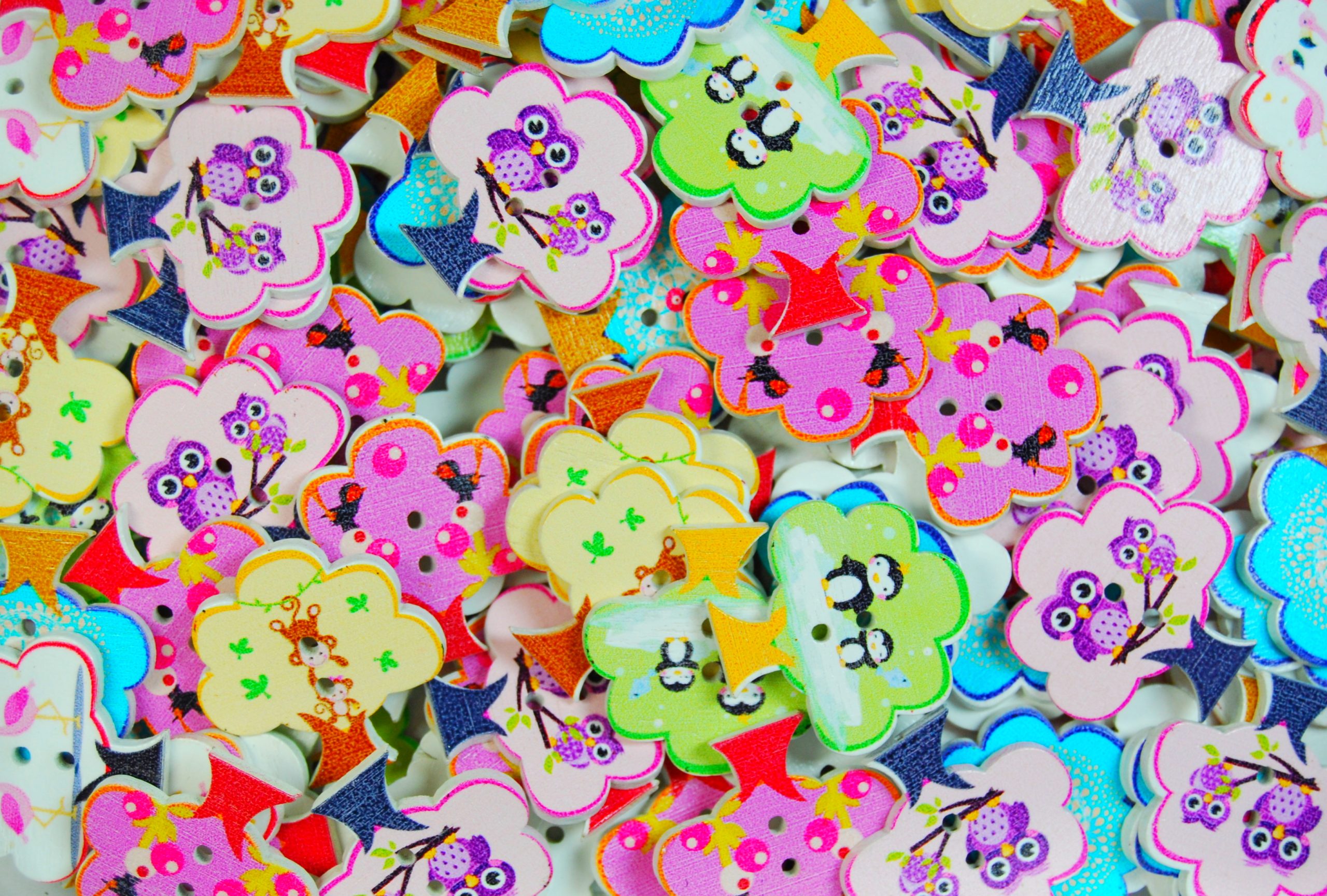 Childrens Character Printed Wooden Buttons (Birds in Tree Type 1 - 28mm)