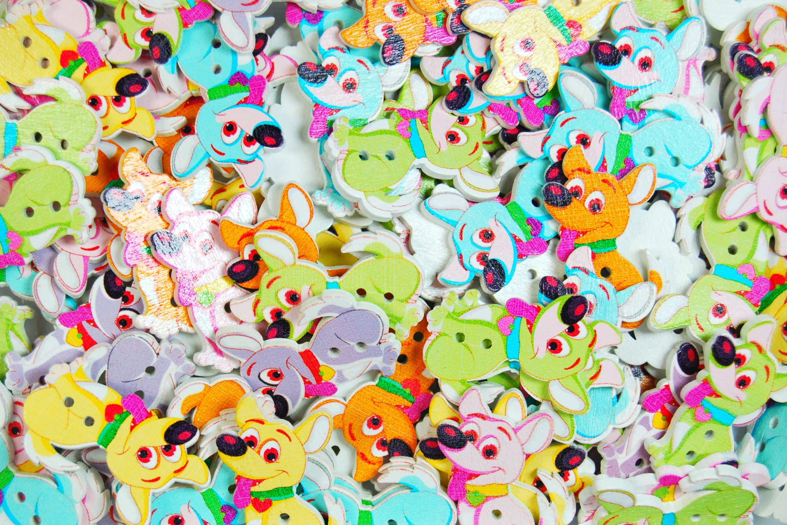 Childrens Character Printed Wooden Buttons (Dog Type 1 - 36mm)