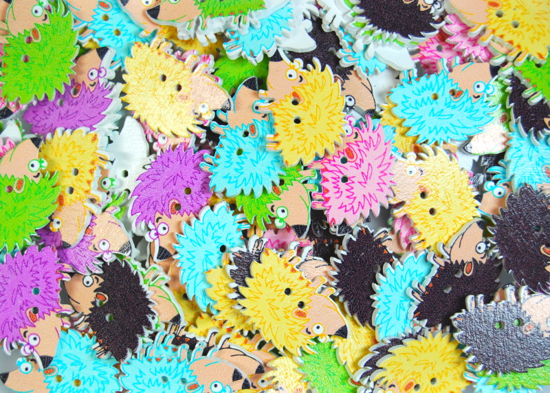 Childrens Character Printed Wooden Buttons (Hedgehog Type 1 - 33mm)