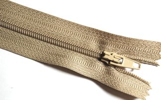 Pack 1- Closed End Zips - Beige - 18 Inch Zippers