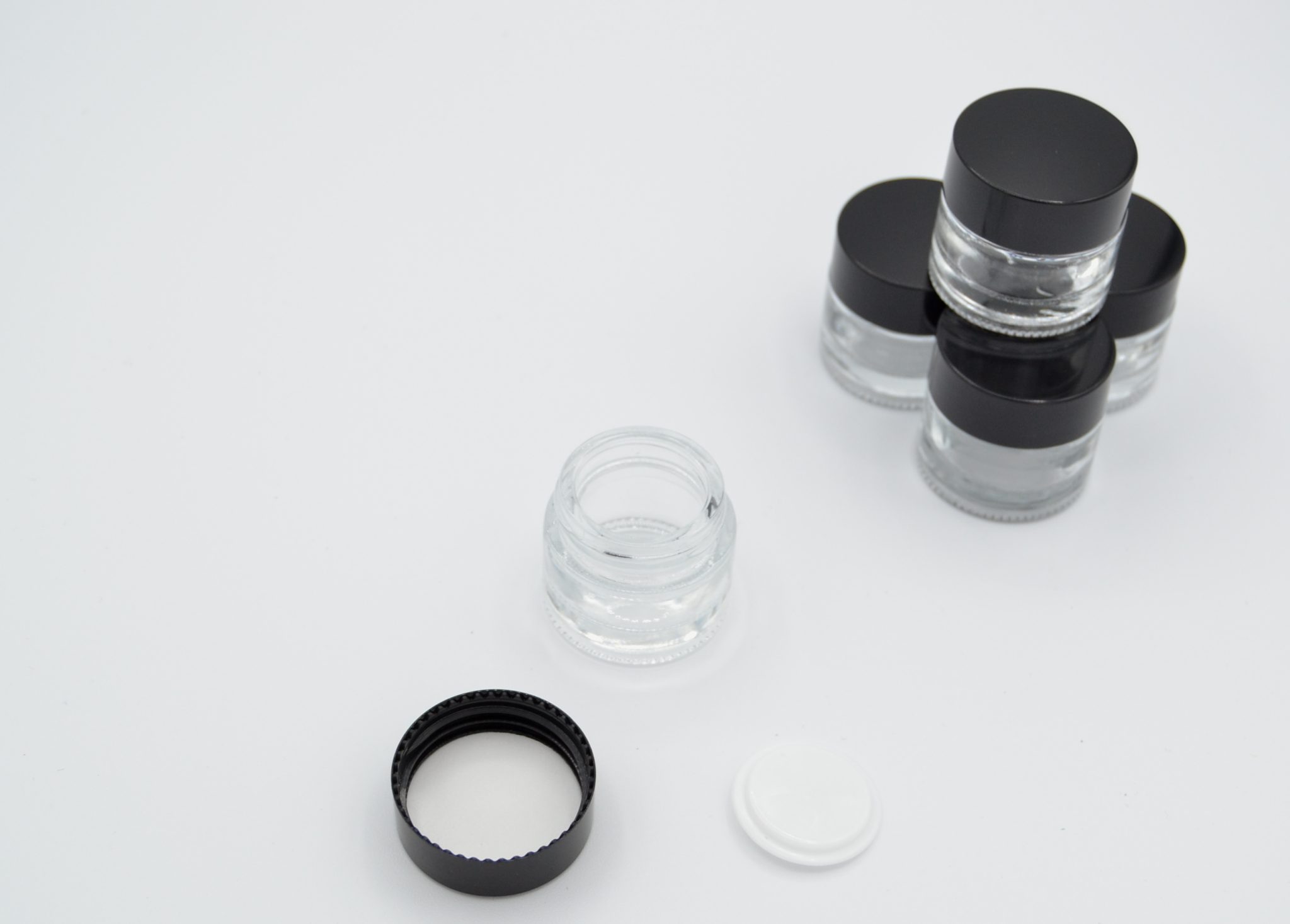 Round Glass Jars with Lids and Inserts 10ml Clear Black Lids