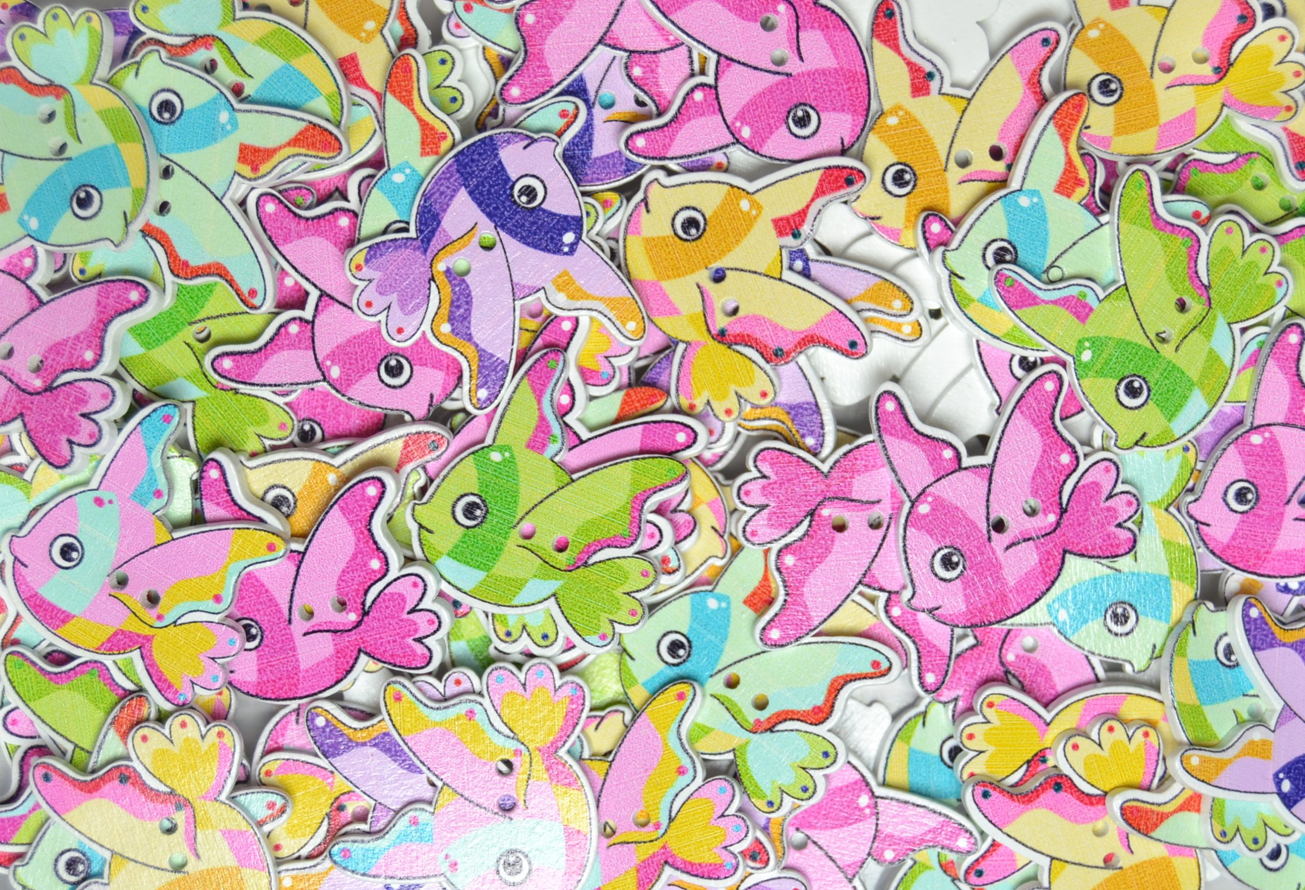 Childrens Character Printed Wooden Buttons (Fantail Fish Type 1)