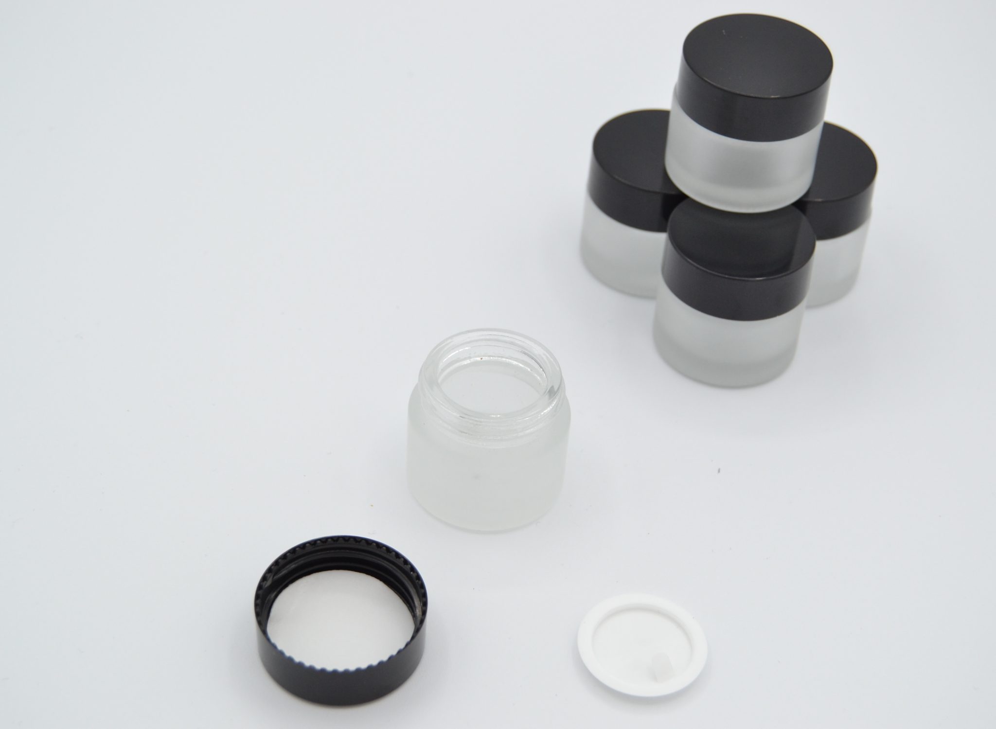 Round Glass Jars with Lids and Inserts 10ml Frosted Black Lids