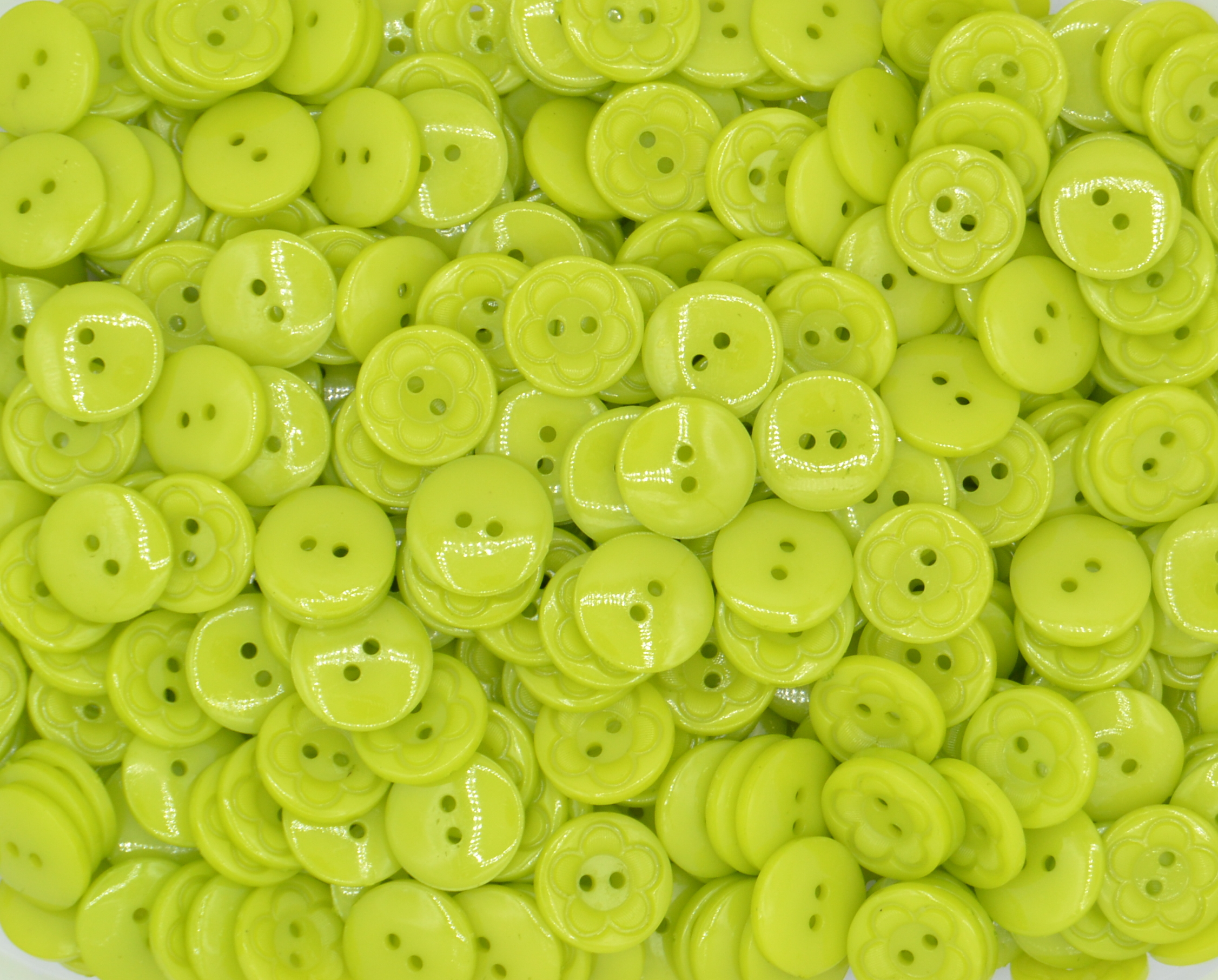 Green - Flower Shirt 2 Hole 16mm - Acrylic Buttons for Costumes & Children's Craft Projects