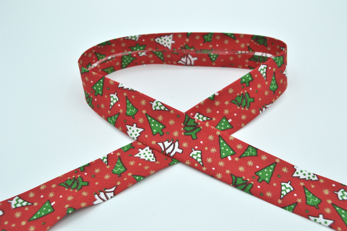 Bias Folded Fabric - 30mm Polyester - 246 Red Christmas Trees