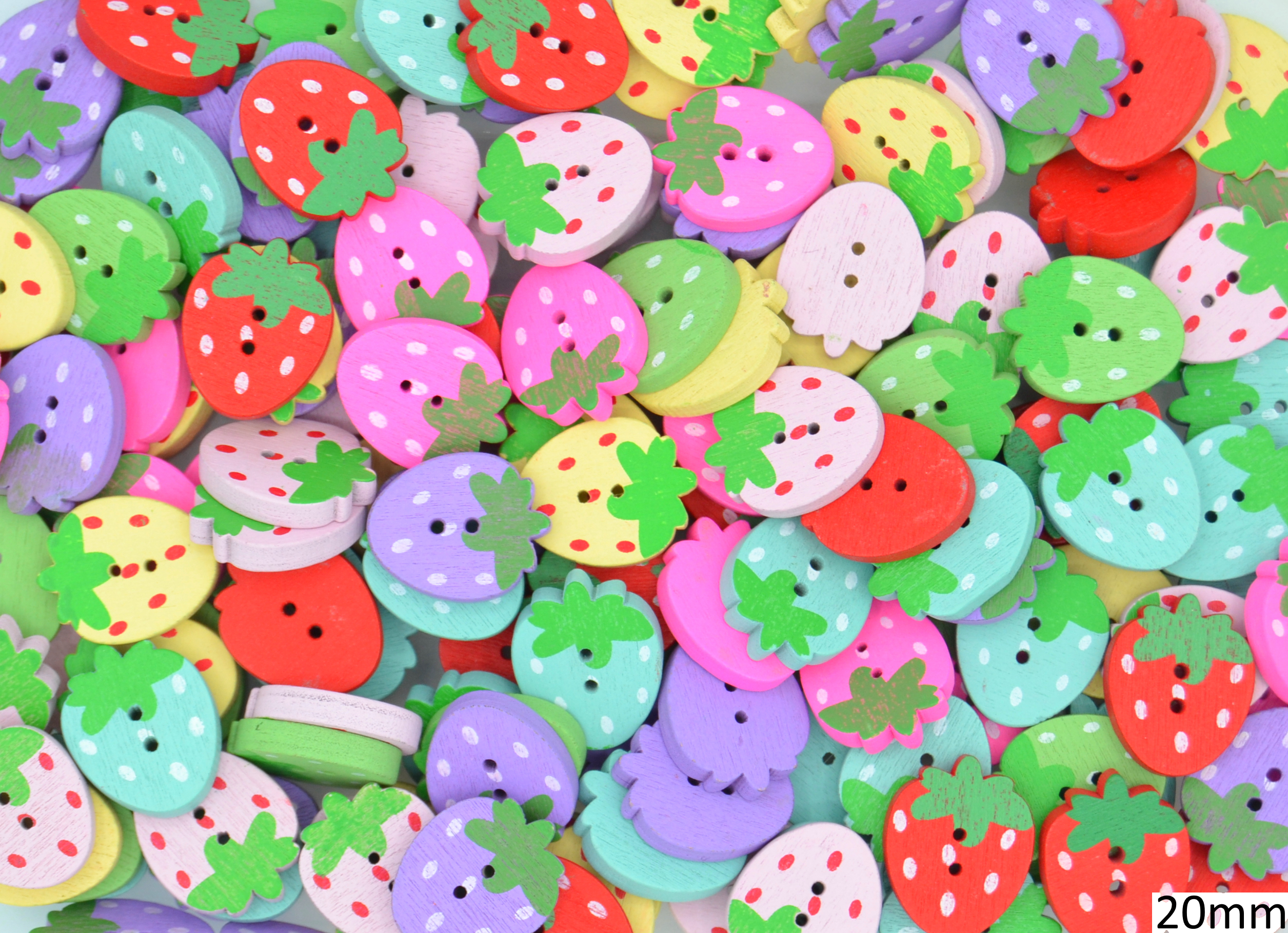 Childrens Character Printed Wooden Buttons (Strawberry Type 1)