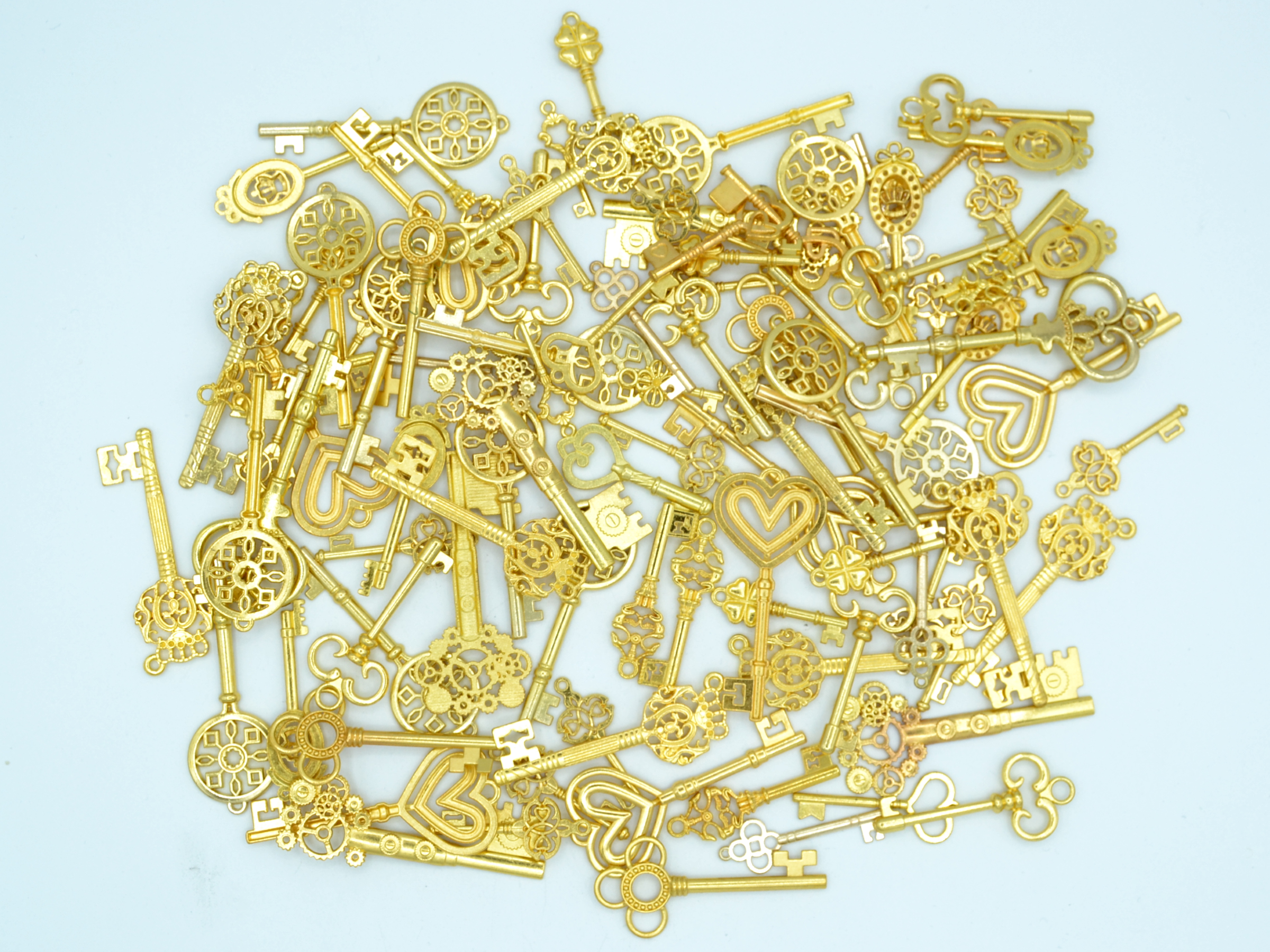 Pack of 25g - Gold Steampunk Keys