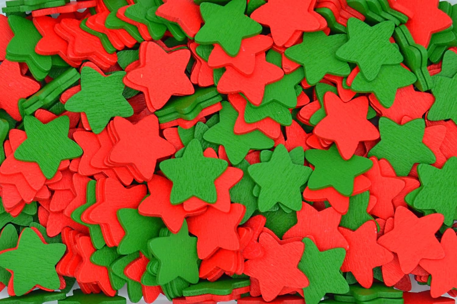 18mm Red & Green Mix Wooden Stars - Mini Craft Embellishments