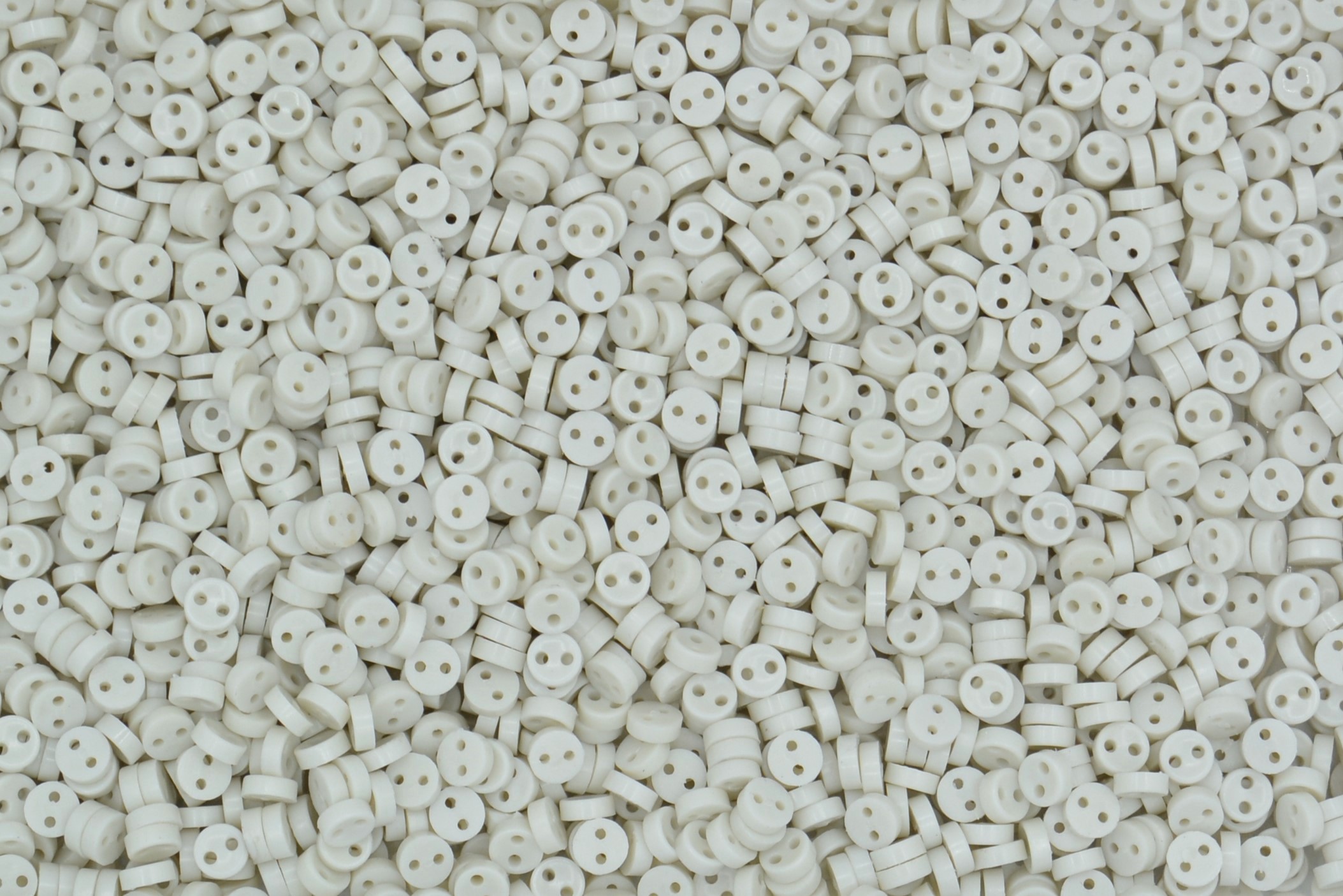 5mm Milk White Round Mini Doll Buttons - Dolls & Soft Toys Clothes
